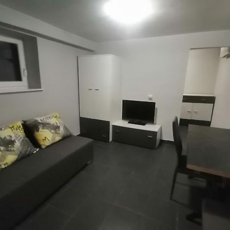 Pokoje Goscinne U Oksany Łagów Exterior foto